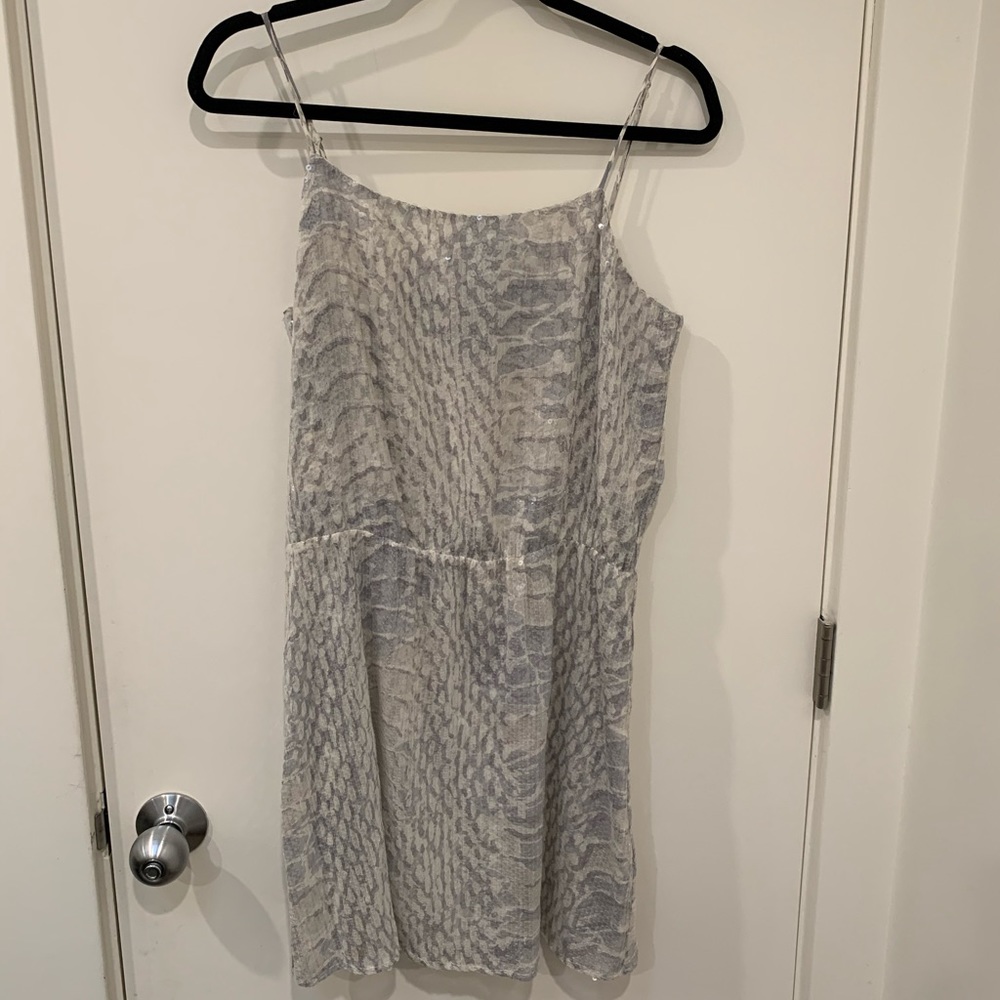 Parker Snakeskin Silver/Gray Mini Dress Size L